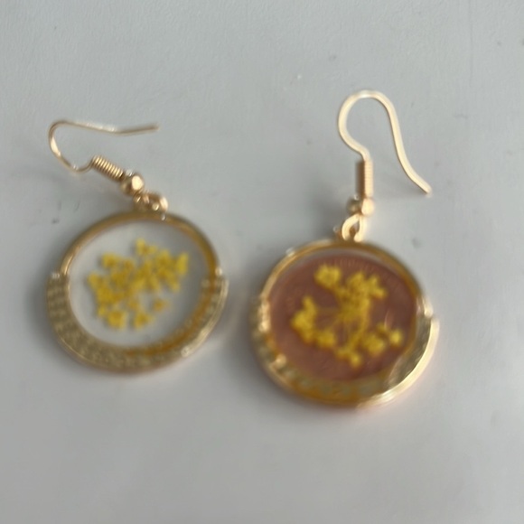 Pressed Yellow Flower Dangle Earrings - Picture 6 of 10